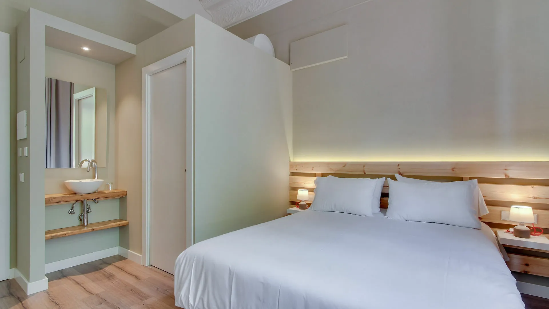 Principal B&Bcn Barcelona Bed & Breakfast